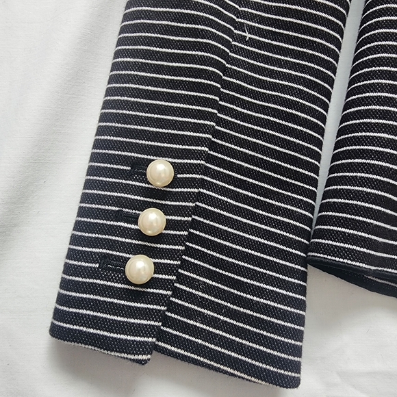 Women's Striped Blazer - Black and White - Picture 6 of 9